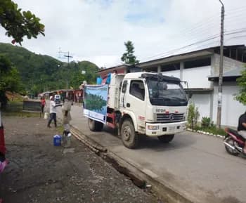 IIAP RECOGIO 11 TONELADAS DE RESIDUOS SOLIDOS